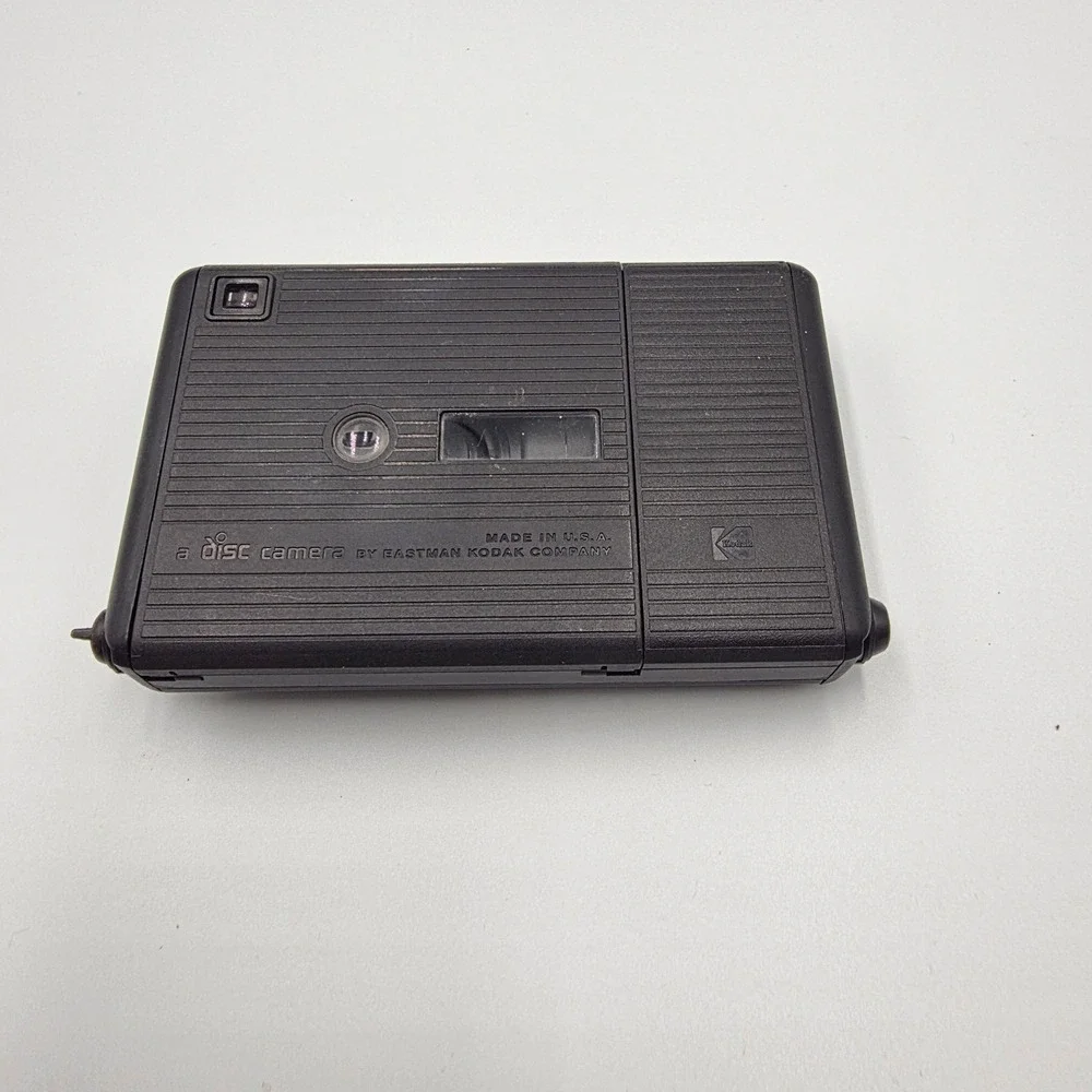 Kodak Disc 6000 Vintage Film Camera Black Clamshell Made in USA Retro 1980s